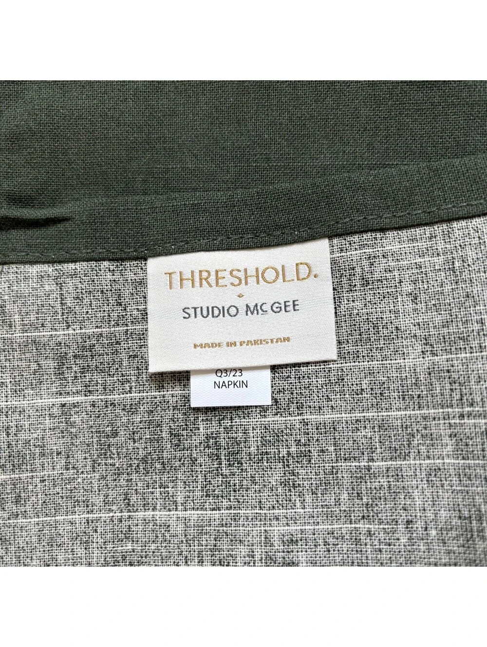 Studio McGee Threshold EUC Set of 8 Green Floral Dinner Napkins 100% Cotton